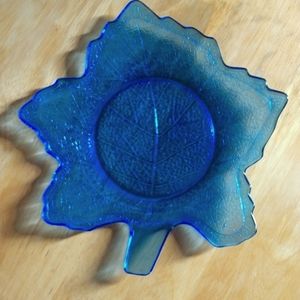 Blue Depression leaf dish